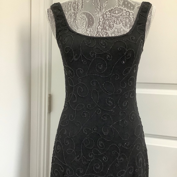 Vintage Cache Sleeveless Black fully Beaded Long Evening Gown, Size M - Picture 5 of 15